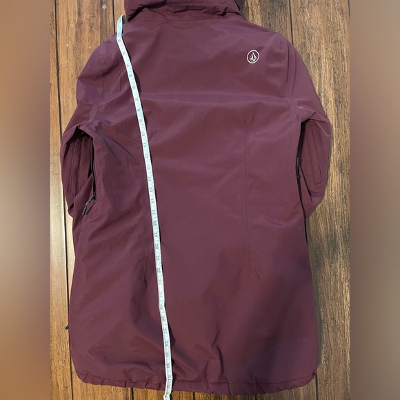 Volcom Snowboard Jacket - Picture 7 of 9